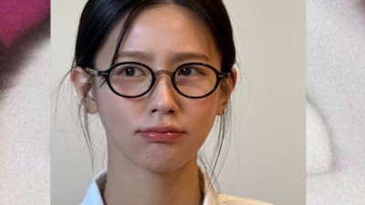 안경 바꾸고 후회중인 미연