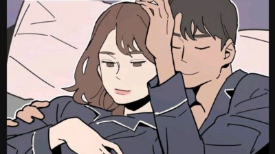 잠 안오는 아내 재워주는 남편