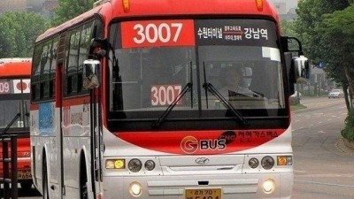 이 차만 있으면 강남 여자들 줄슴.jpg