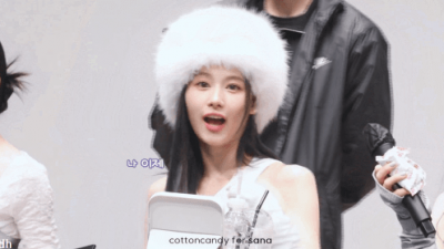 자기 팬이 다른 사람 사진 찍었을 때...