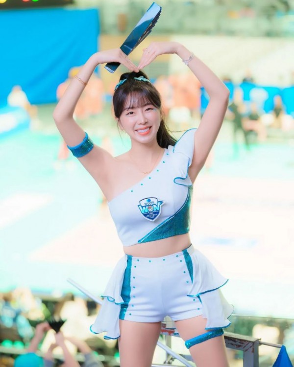1090285122_9Pu4tSWx_1732756598.webp
