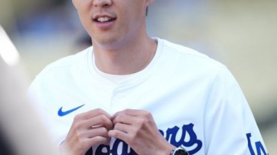 손흥민, 다저 스타디움에서 완벽한 시구 LAFC 홈 데뷔전 앞두고 분위기 최고조
