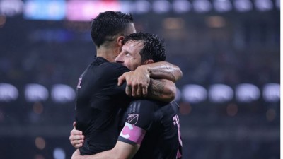 득점왕 경쟁 중에도 PK 양보… 팀을 먼저 생각한 메시, 사령탑도 극찬