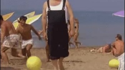 아저씨 공 좀 차 주세요