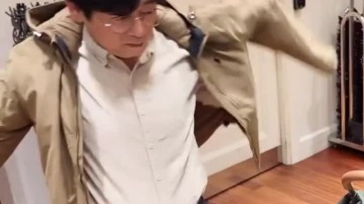 난생 처음 비싼 옷을 샀을 때 아빠 반응.mp4