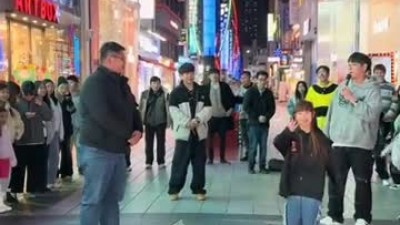 아저씨 VS 여초딩 배틀