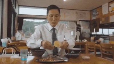 고독한 미식가에서 나온 젓가락으로 레몬즙 짜는 법