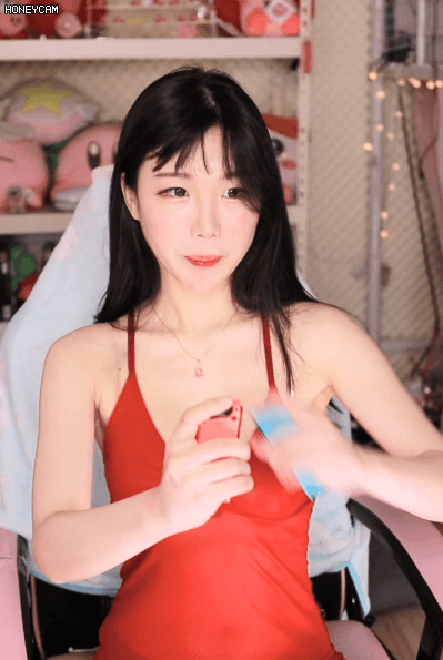 꼴릿한빨간원피스BJ에디린격하게흔드는슴무빙레전드움짤ㄷㄷ