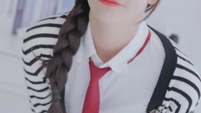 안경 쓴 겨우디] 교복 꽃무늬 브라 팬티