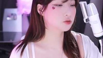 러블리한 흰 레이스 브라렛 명아츄