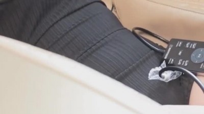 안마 의자 사용하는 루엣