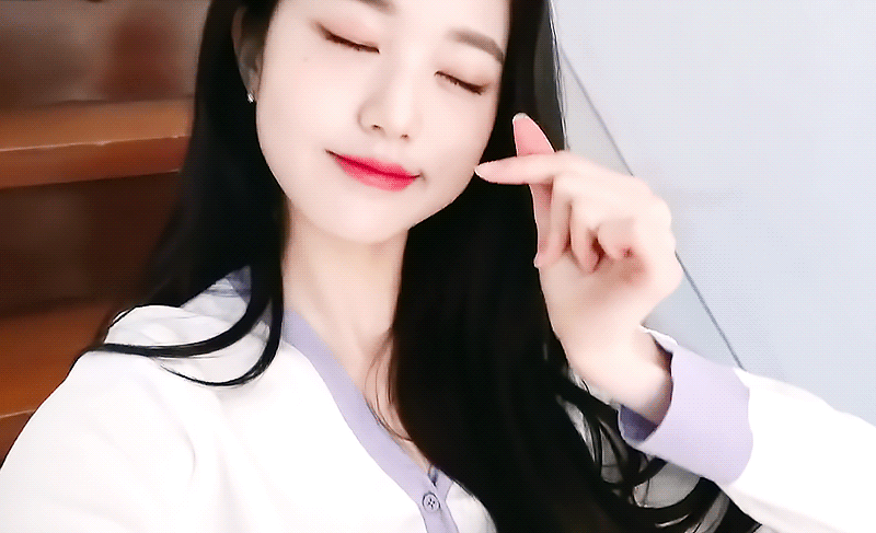 아이즈원장원영손하트